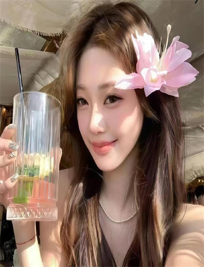 大哥的女人完整视频在线观看免费_快播日韩片_《官人我要》免费观看高清电影