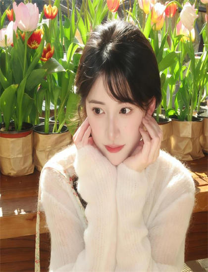 美女_寫真藝術視頻_日韓卡二卡三卡四卡永久入口